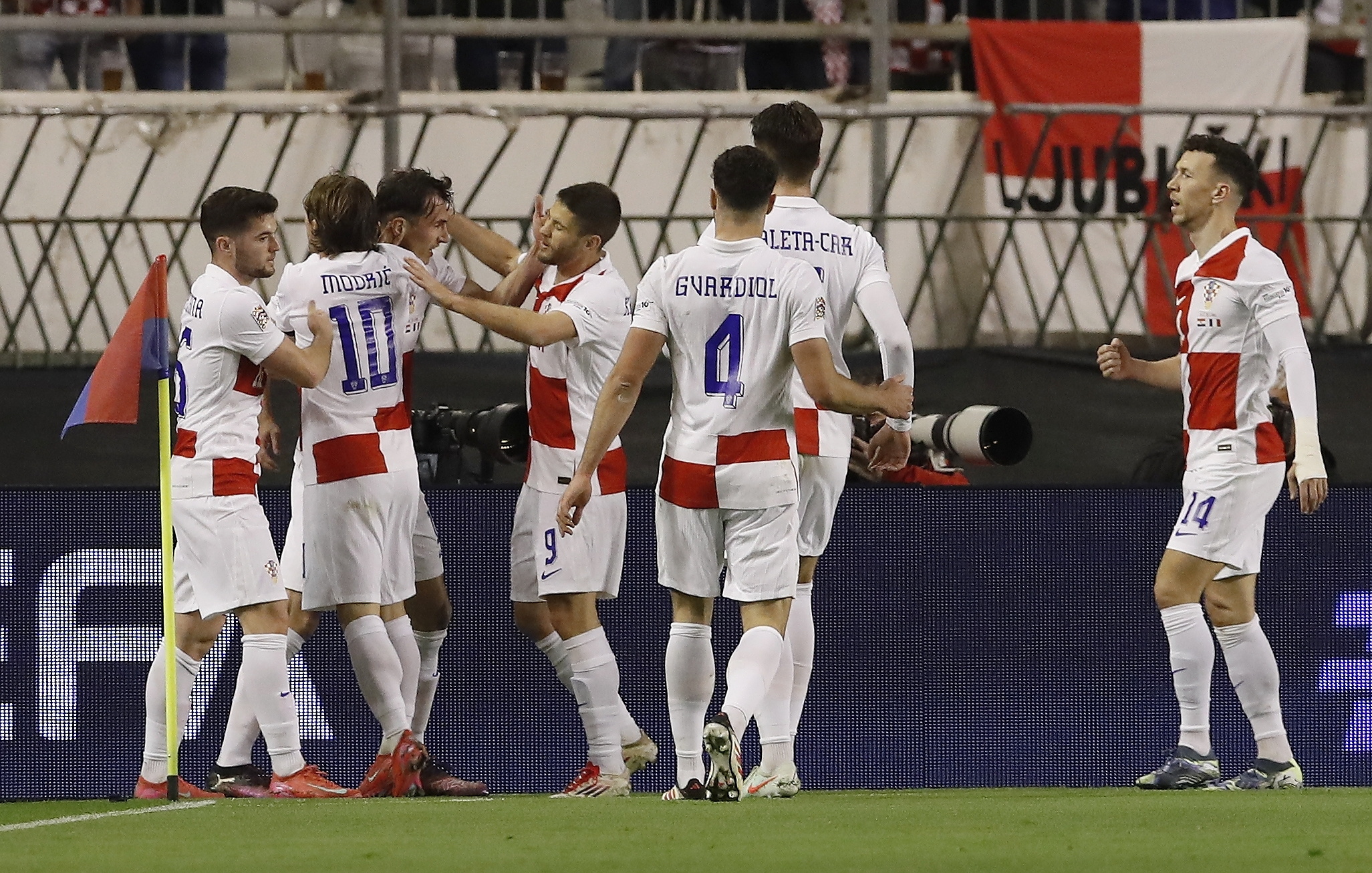 匈牙利击败克罗地亚晋级欧洲足球锦标赛半决赛的简单介绍