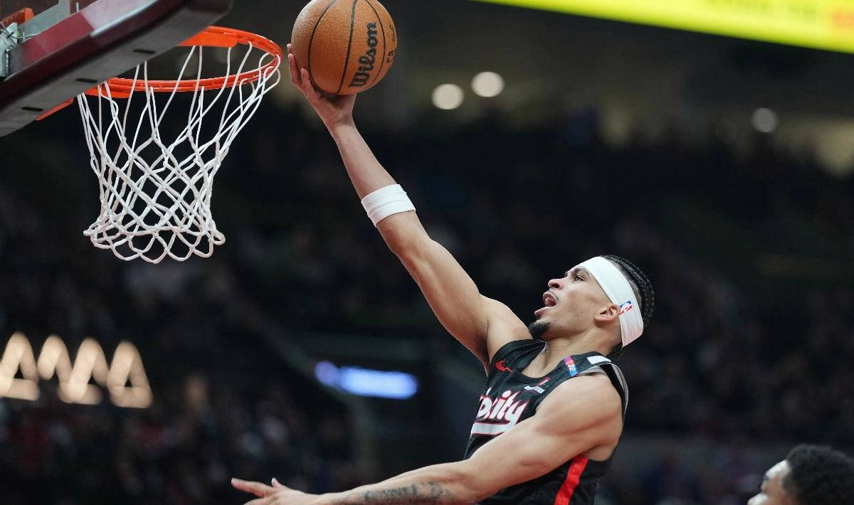 波特兰开拓者队客场大胜,反弹势头明显 波特兰开拓者队客场大胜,反弹势头明显