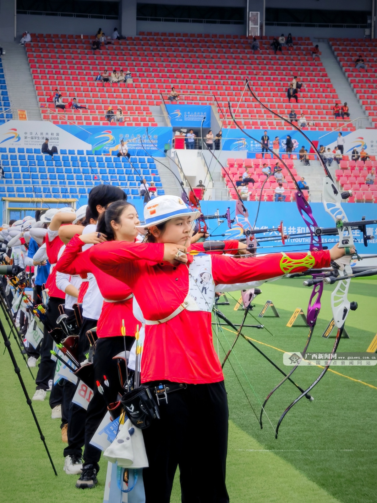 射箭比赛,我国队员箭无虚发 射箭比赛,我国队员箭无虚发