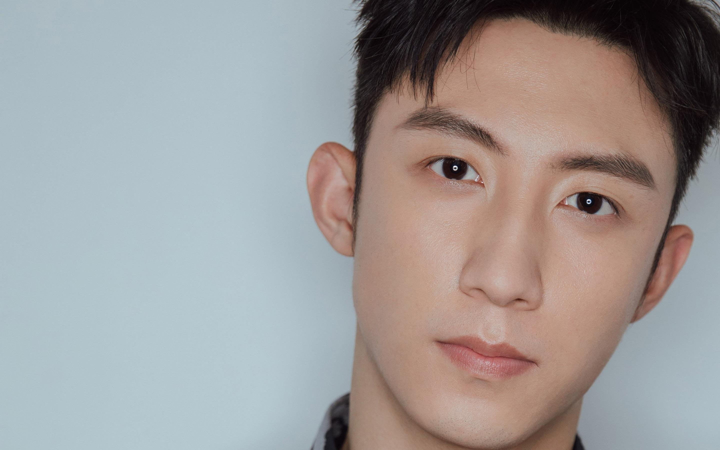 末节狂潮！灰熊一波带走新疆队，浓眉哥再现王者本色，成为关键先生